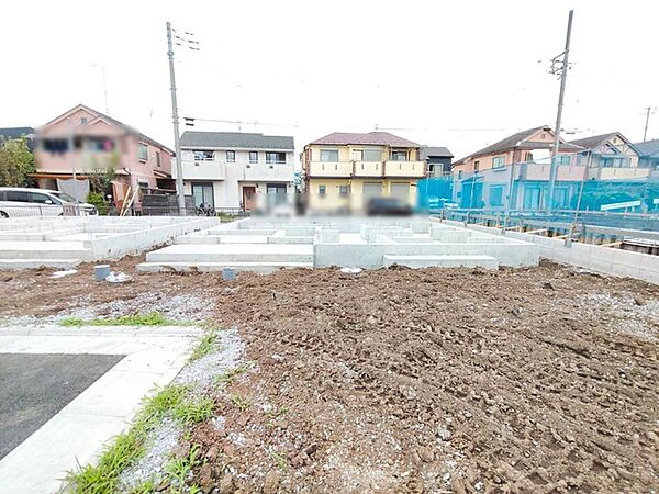 現在建物を建築中です、建築中の物件については現地確認の他、同施工会社の完成施工例のご案内、担当者のプレゼンテーションにてご検討ください。適切なご検討の方法をご説明させて頂きます。