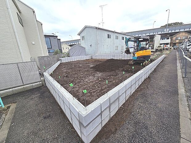 現在建物を建築中です、建築中の物件については現地確認の他、同施工会社の完成施工例のご案内、担当者のプレゼンテーションにてご検討ください。適切なご検討の方法をご説明させて頂きます。 