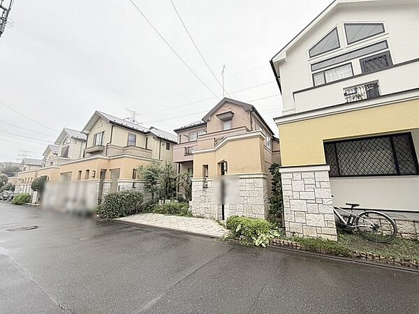 白馬グループの白馬建設にて、プラン作成、イメージパース作成を数日で行えます。　希望の間取りはどの位の大きさか？、一体どの位の広さの土地が適切か？まずはたたき台のプランと見積りを作りましょう。