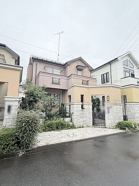 白馬グループの白馬建設にて、プラン作成、イメージパース作成を数日で行えます。　希望の間取りはどの位の大きさか？、一体どの位の広さの土地が適切か？まずはたたき台のプランと見積りを作りましょう。