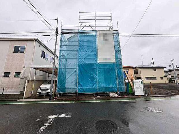 実際に室内をご見学頂くと生活のイメージが広がります。家具を置いたイメージや窓からの景色など、現地で体感ください。 
