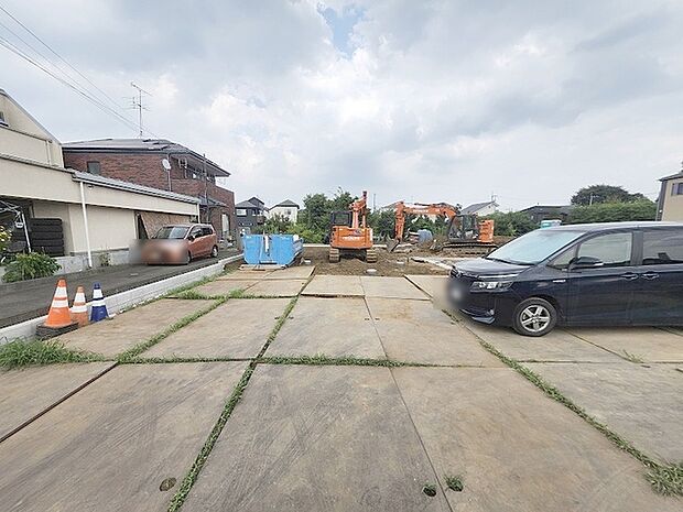 現在建物を建築中です、建築中の物件については現地確認の他、同施工会社の完成施工例のご案内、担当者のプレゼンテーションにてご検討ください。適切なご検討の方法をご説明させて頂きます。