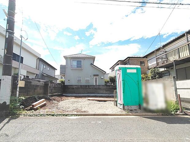 現在建物を建築中です、建築中の物件については現地確認の他、同施工会社の完成施工例のご案内、担当者のプレゼンテーションにてご検討ください。適切なご検討の方法をご説明させて頂きます。