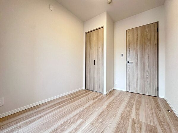 各お部屋に収納が設置されています。