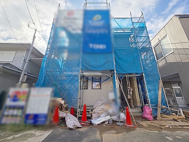 現在建物を建築中です、建築中の物件については現地確認の他、同施工会社の完成施工例のご案内、担当者のプレゼンテーションにてご検討ください。適切なご検討の方法をご説明させて頂きます。