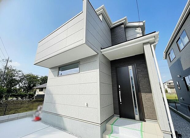 建物が完成しましたので室内のご見学予約スタート。当日のご見学予約も大歓迎です。お気軽にご連絡ください。エステート白馬国分寺店は火曜水曜も営業しております。