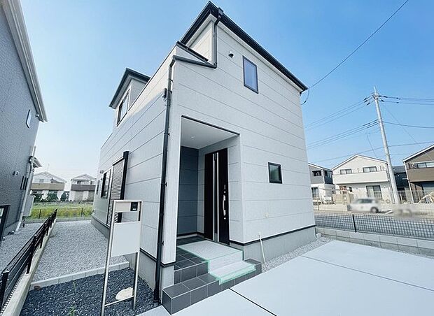 建物が完成しましたので室内のご見学予約スタート。当日のご見学予約も大歓迎です。お気軽にご連絡ください。エステート白馬国分寺店は火曜水曜も営業しております。