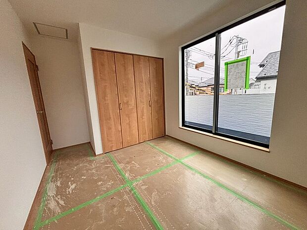 実際に室内をご見学頂くと生活のイメージが広がります。家具を置いたイメージや窓からの景色など、現地で体感ください。