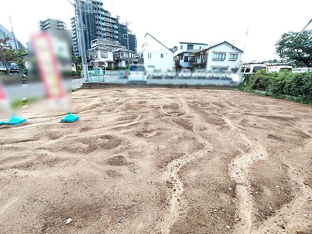 現在建物を建築中です、建築中の物件については現地確認の他、同施工会社の完成施工例のご案内、担当者のプレゼンテーションにてご検討ください。適切なご検討の方法をご説明させて頂きます。