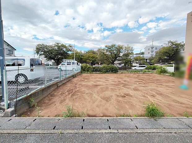 建物のモデルハウスのご見学予約もスタートしました。当日のご見学予約も大歓迎ですので、お気軽にお問合せください。