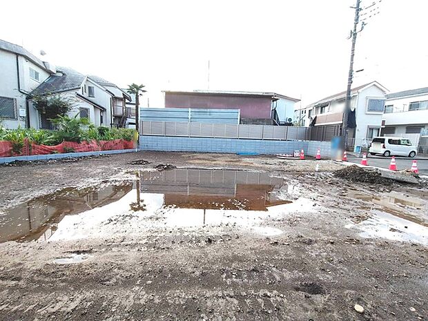 土地物件にはご確認頂くポイントがたくさんございます、土地だけのご見学の際もご遠慮せず、ぜひお気軽に担当スタッフにお申しつけくださいませ。