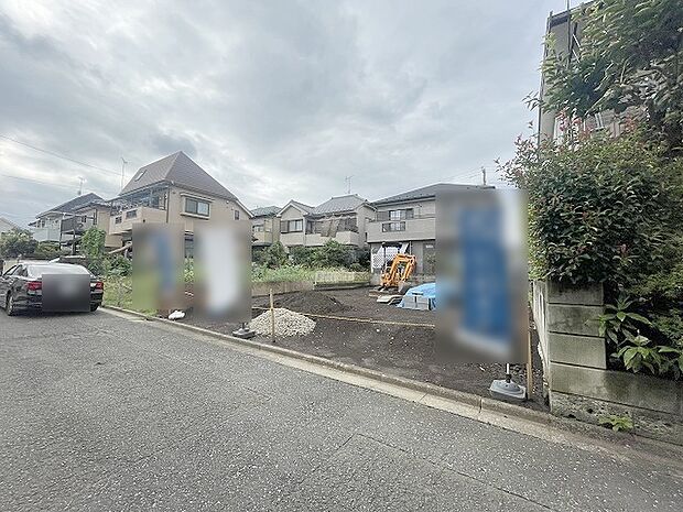 現在建物を建築中です、建築中の物件については現地確認の他、同施工会社の完成施工例のご案内、担当者のプレゼンテーションにてご検討ください。適切なご検討の方法をご説明させて頂きます。