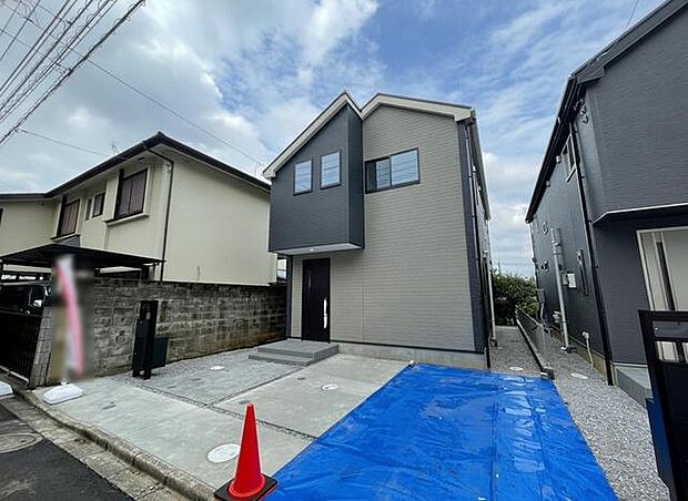 実際に室内をご見学頂くと生活のイメージが広がります。家具を置いたイメージや窓からの景色など、現地で体感ください。 