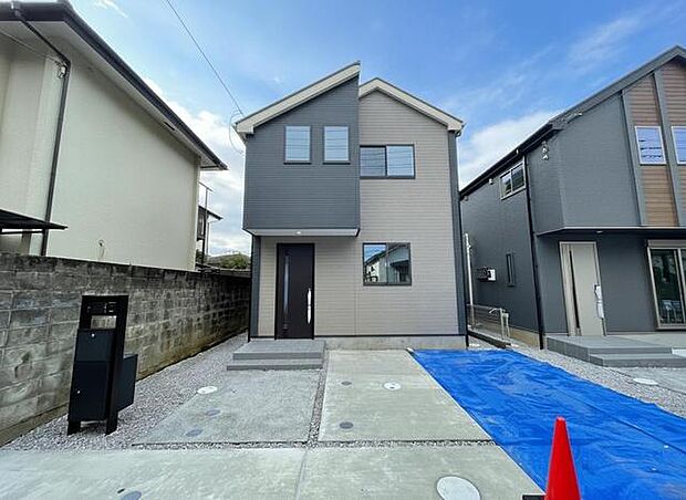 建物が完成しましたので室内のご見学予約スタート。当日のご見学予約も大歓迎です。お気軽にご連絡ください。エステート白馬国分寺店は火曜水曜も営業しております。 