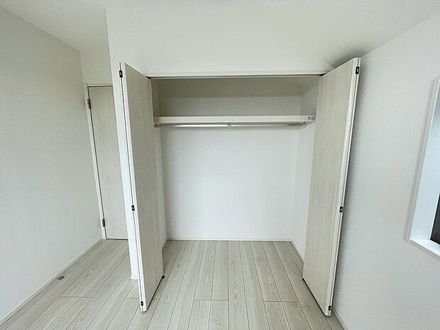クローゼットなど収納も豊富なお家です。