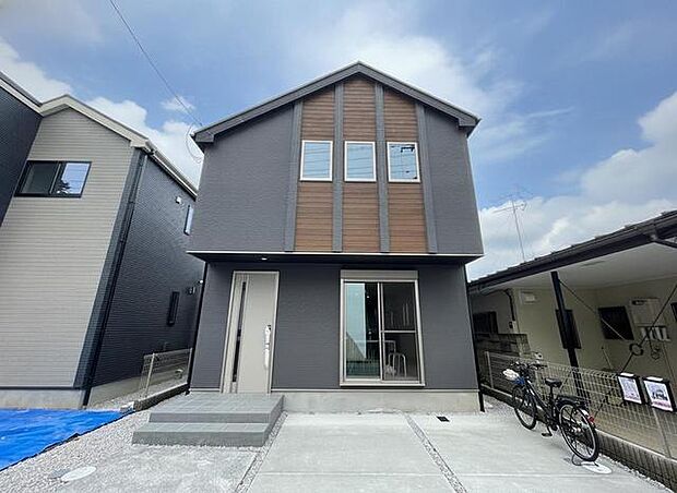 建物が完成しましたので室内のご見学予約スタート。当日のご見学予約も大歓迎です。お気軽にご連絡ください。エステート白馬国分寺店は火曜水曜も営業しております。