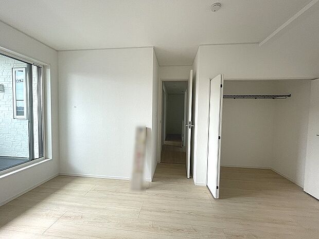 各お部屋に収納が設置されています。 