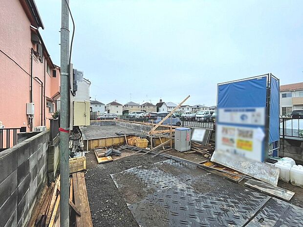 現在建物を建築中です、建築中の物件については現地確認の他、同施工会社の完成施工例のご案内、担当者のプレゼンテーションにてご検討ください。適切なご検討の方法をご説明させて頂きます。