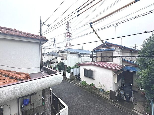 窓からの眺望です。実際に現地で眺望もご確認ください。 