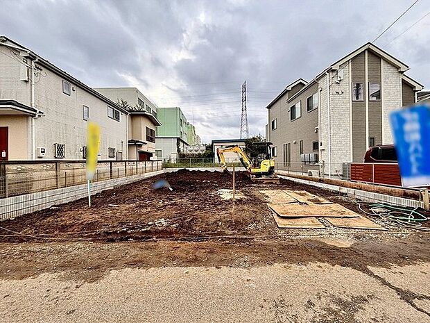 建物が完成しましたので室内のご見学予約スタート。当日のご見学予約も大歓迎です。お気軽にご連絡ください。エステート白馬国分寺店は火曜水曜も営業しております。