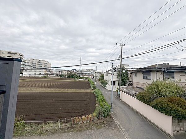 窓からの眺望です。実際に現地で眺望もご確認ください。