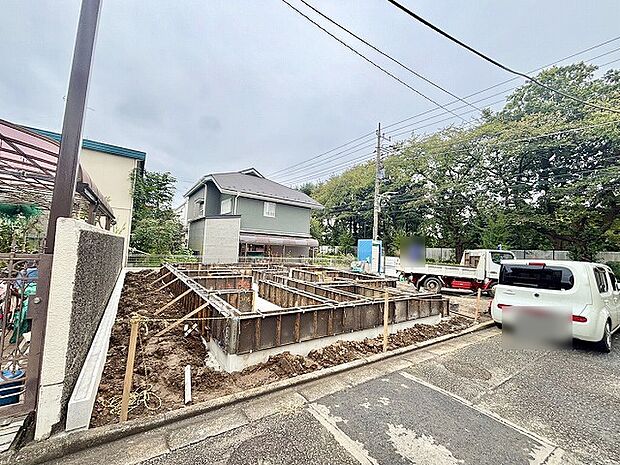 現地のご見学予約もスタートしました。周辺で売りに出ている物件も沢山御座います。まとめてご見学ができますのでお気軽にお申しつけください。