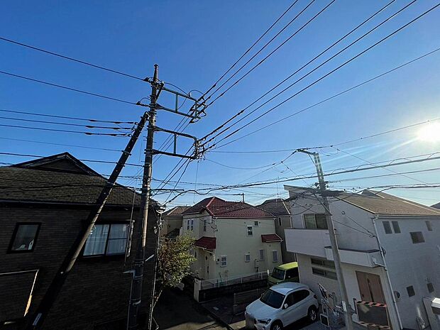 窓からの眺望です。実際に現地で眺望もご確認ください。