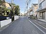 その他：安心して暮らすことのできる住宅街。　住宅地の道路は一般に交通量が少なく車などの騒音が少ないため、住民にとって静かな生活環境が提供されます。