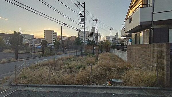 現地のご見学予約もスタートしました。周辺で売りに出ている物件も沢山御座います。まとめてご見学ができますのでお気軽にお申しつけください。