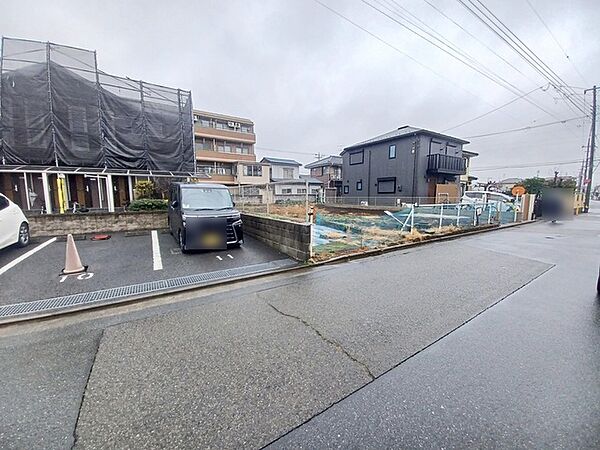 現地のご見学予約もスタートしました。周辺で売りに出ている物件も沢山御座います。まとめてご見学ができますのでお気軽にお申しつけください。