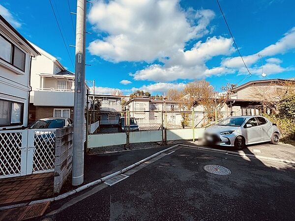 現地のご見学予約もスタートしました。周辺で売りに出ている物件も沢山御座います。まとめてご見学ができますのでお気軽にお申しつけください。