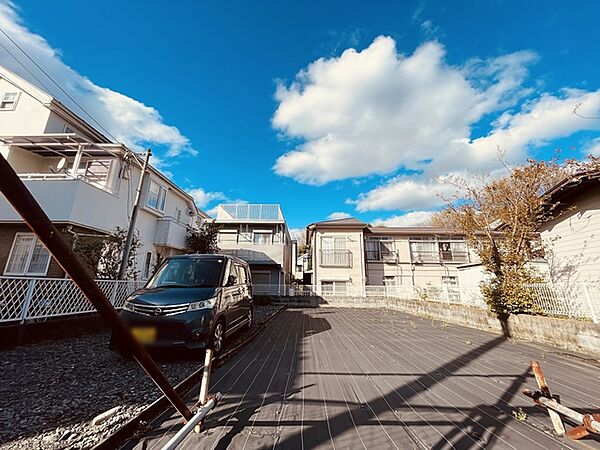 現地のご見学予約もスタートしました。周辺で売りに出ている物件も沢山御座います。まとめてご見学ができますのでお気軽にお申しつけください。