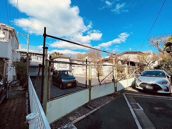現地のご見学予約もスタートしました。周辺で売りに出ている物件も沢山御座います。まとめてご見学ができますのでお気軽にお申しつけください。