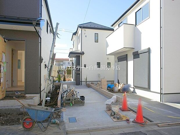 現地のご見学予約もスタートしました。周辺で売りに出ている物件も沢山御座います。まとめてご見学ができますのでお気軽にお申しつけください。 