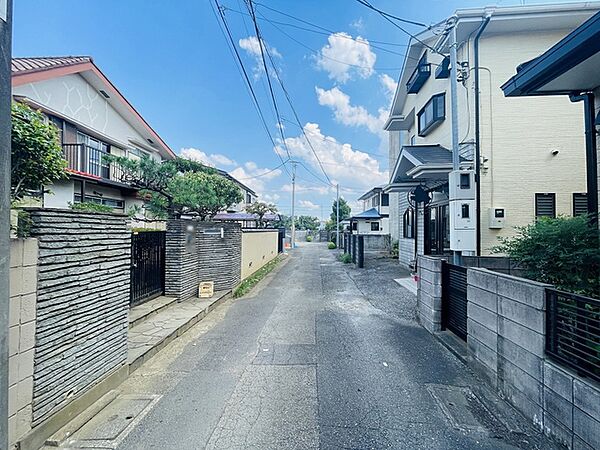 周辺のエリアで他にも沢山売りに出ている物件があります。インターネット掲載前の情報などもありますのでお気軽にお問合せください。まとめてご見学できます。