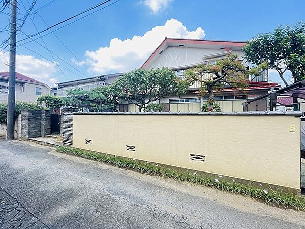 周辺のエリアで他にも沢山売りに出ている物件があります。インターネット掲載前の情報などもありますのでお気軽にお問合せください。まとめてご見学できます。