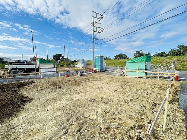 現地のご見学予約もスタートしました。周辺で売りに出ている物件も沢山御座います。まとめてご見学ができますのでお気軽にお申しつけください。