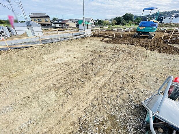 現地のご見学予約もスタートしました。周辺で売りに出ている物件も沢山御座います。まとめてご見学ができますのでお気軽にお申しつけください。 