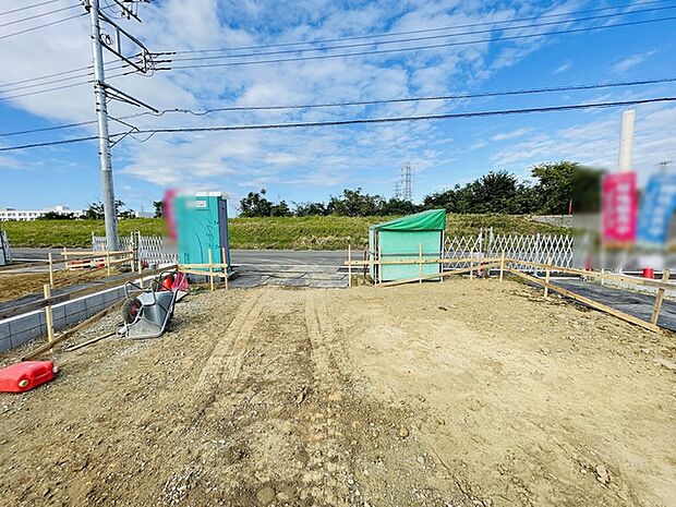 周辺のエリアで他にも沢山売りに出ている物件があります。インターネット掲載前の情報などもありますのでお気軽にお問合せください。まとめてご見学できます。 