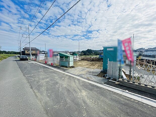 周辺のエリアで他にも沢山売りに出ている物件があります。インターネット掲載前の情報などもありますのでお気軽にお問合せください。まとめてご見学できます。 