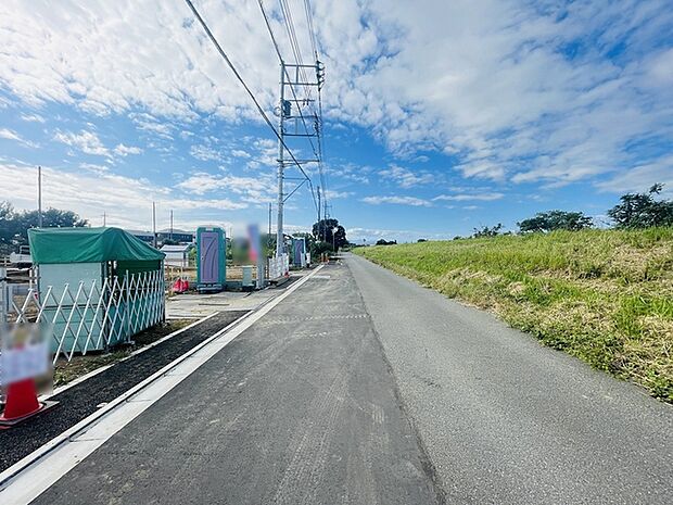 周辺のエリアで他にも沢山売りに出ている物件があります。インターネット掲載前の情報などもありますのでお気軽にお問合せください。まとめてご見学できます。 