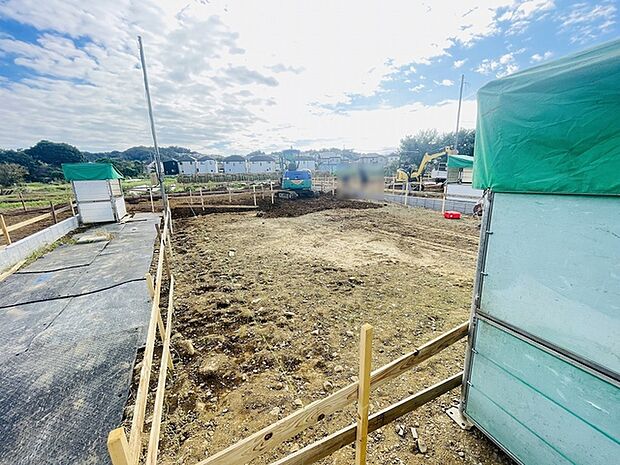 現地のご見学予約もスタートしました。周辺で売りに出ている物件も沢山御座います。まとめてご見学ができますのでお気軽にお申しつけください。