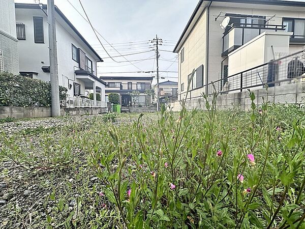周辺のエリアで他にも沢山売りに出ている物件があります。インターネット掲載前の情報などもありますのでお気軽にお問合せください。まとめてご見学できます。