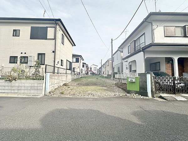 現地のご見学予約もスタートしました。周辺で売りに出ている物件も沢山御座います。まとめてご見学ができますのでお気軽にお申しつけください。