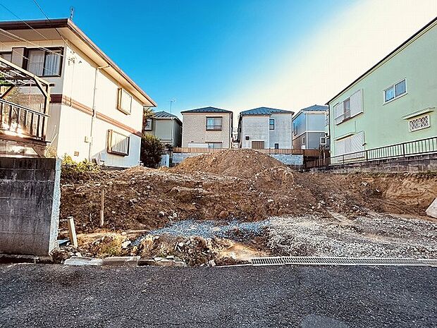 周辺のエリアで他にも沢山売りに出ている物件があります。インターネット掲載前の情報などもありますのでお気軽にお問合せください。まとめてご見学できます。