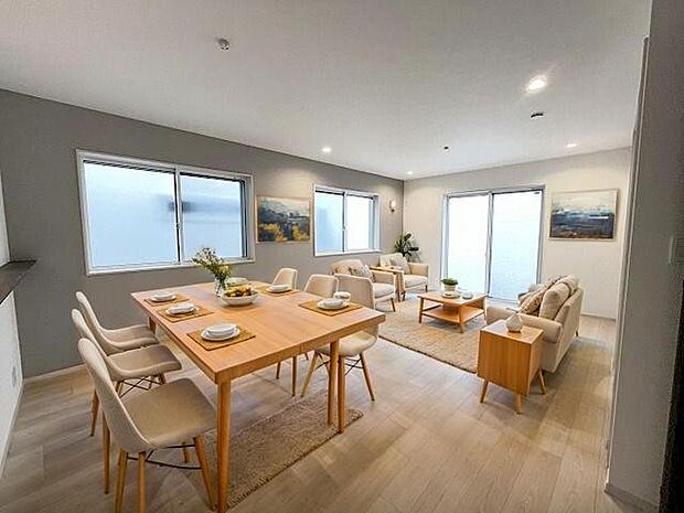 本画像はCGで作成しており、実際に現地に家具は置かれておりません。また、価格に家具は含まれておりません。 