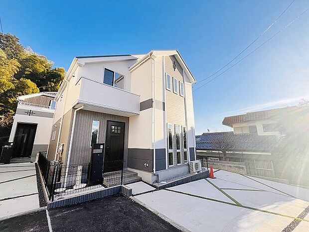 現地のご見学予約もスタートしました。周辺で売りに出ている物件も沢山御座います。まとめてご見学ができますのでお気軽にお申しつけください。