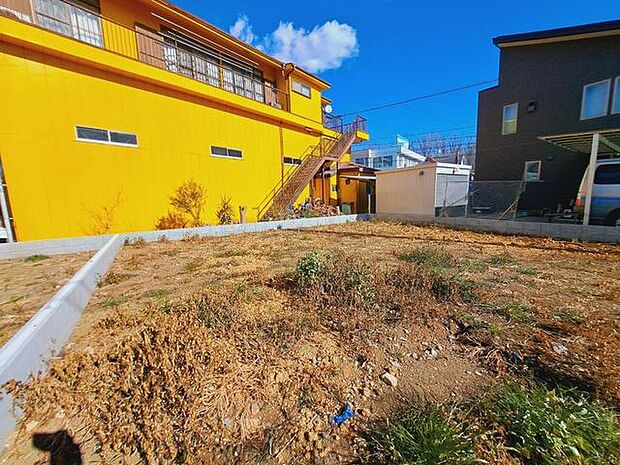 現地のご見学予約もスタートしました。周辺で売りに出ている物件も沢山御座います。まとめてご見学ができますのでお気軽にお申しつけください。