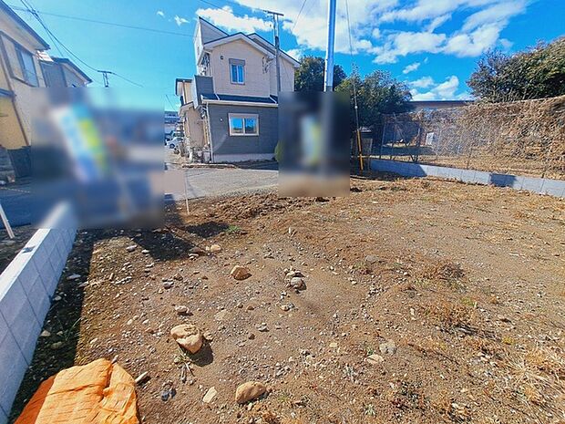 周辺のエリアで他にも沢山売りに出ている物件があります。インターネット掲載前の情報などもありますのでお気軽にお問合せください。まとめてご見学できます。 