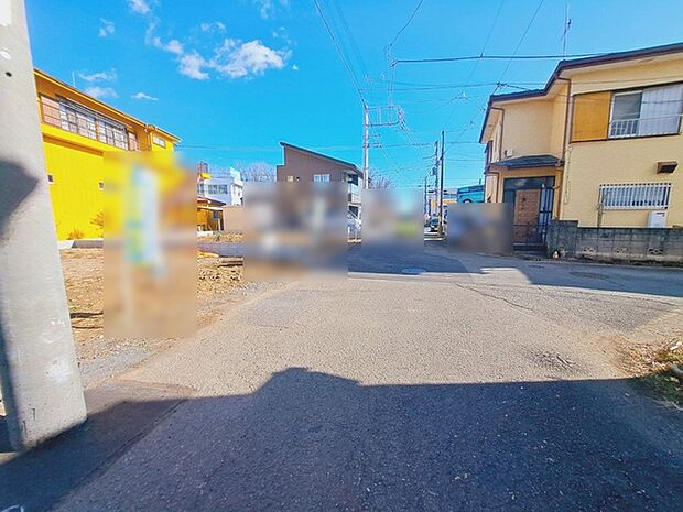 周辺は住宅が建ち並ぶ閑静な住宅街です。 